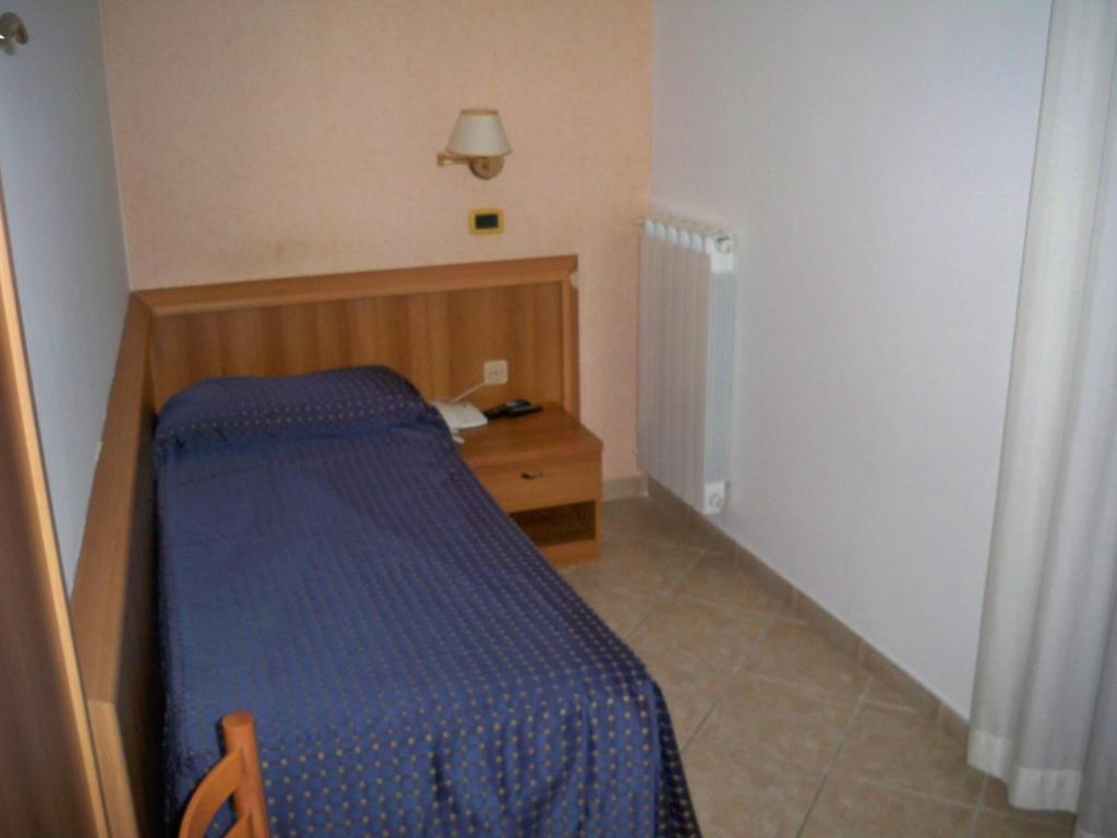 Albergo Corradetti Castel Di Sangro Pokoj fotografie